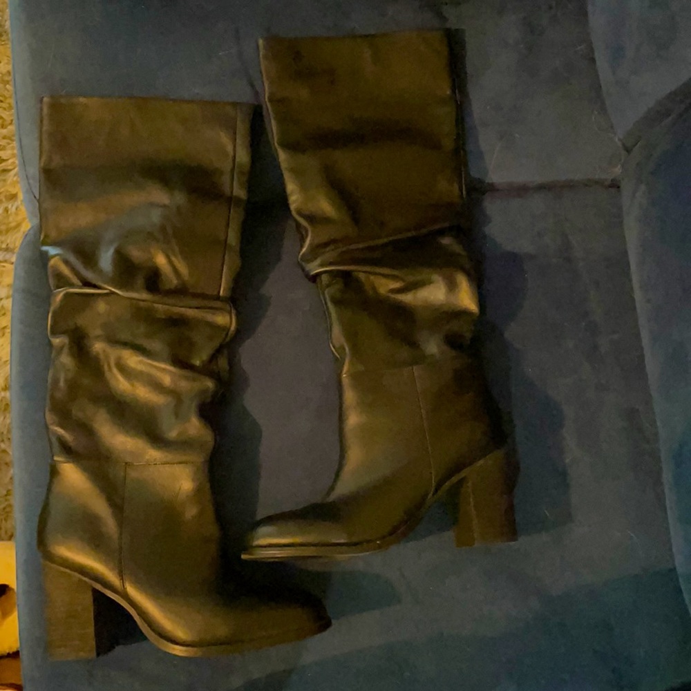 Steve Madden 9 M black leather boots